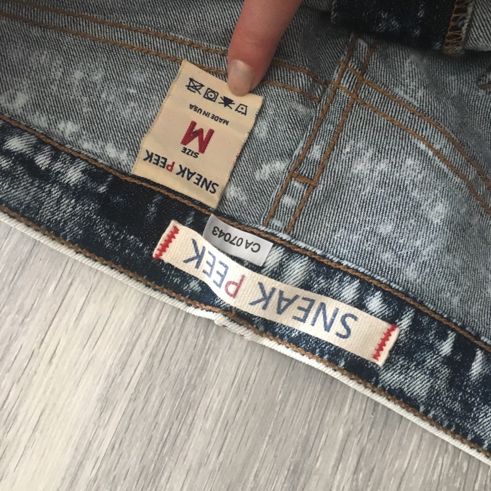 Acid Distressed Jeans - Picture 3 of 3